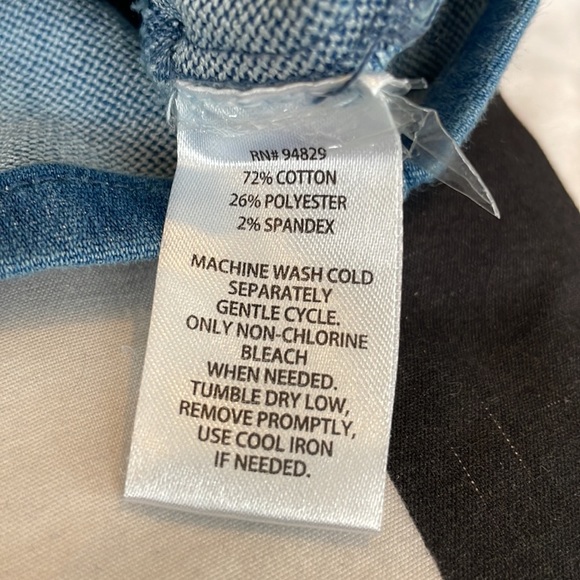 Cute!!! Denim Strapless Crop Top NWT - Picture 6 of 6